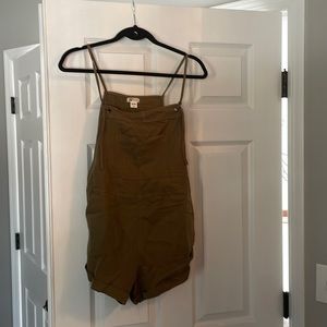 Adorable billabong beach coveralls, size small!